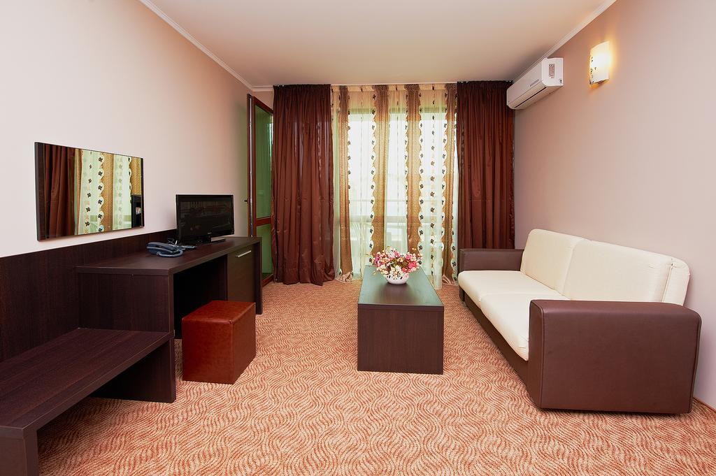 Central Plaza Hotel Pomorie Habitación foto