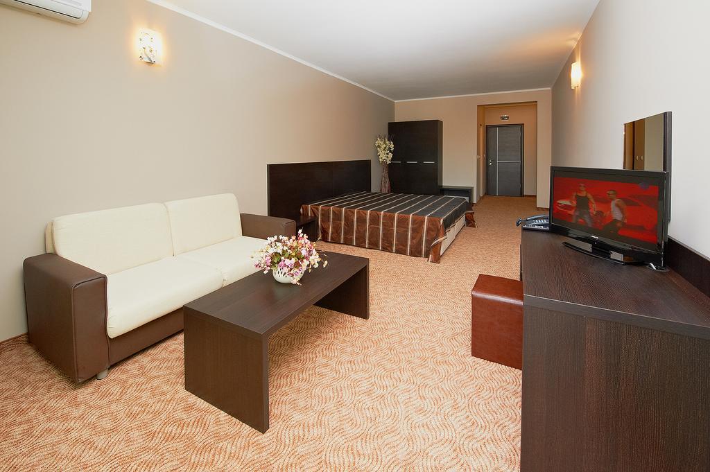 Central Plaza Hotel Pomorie Habitación foto