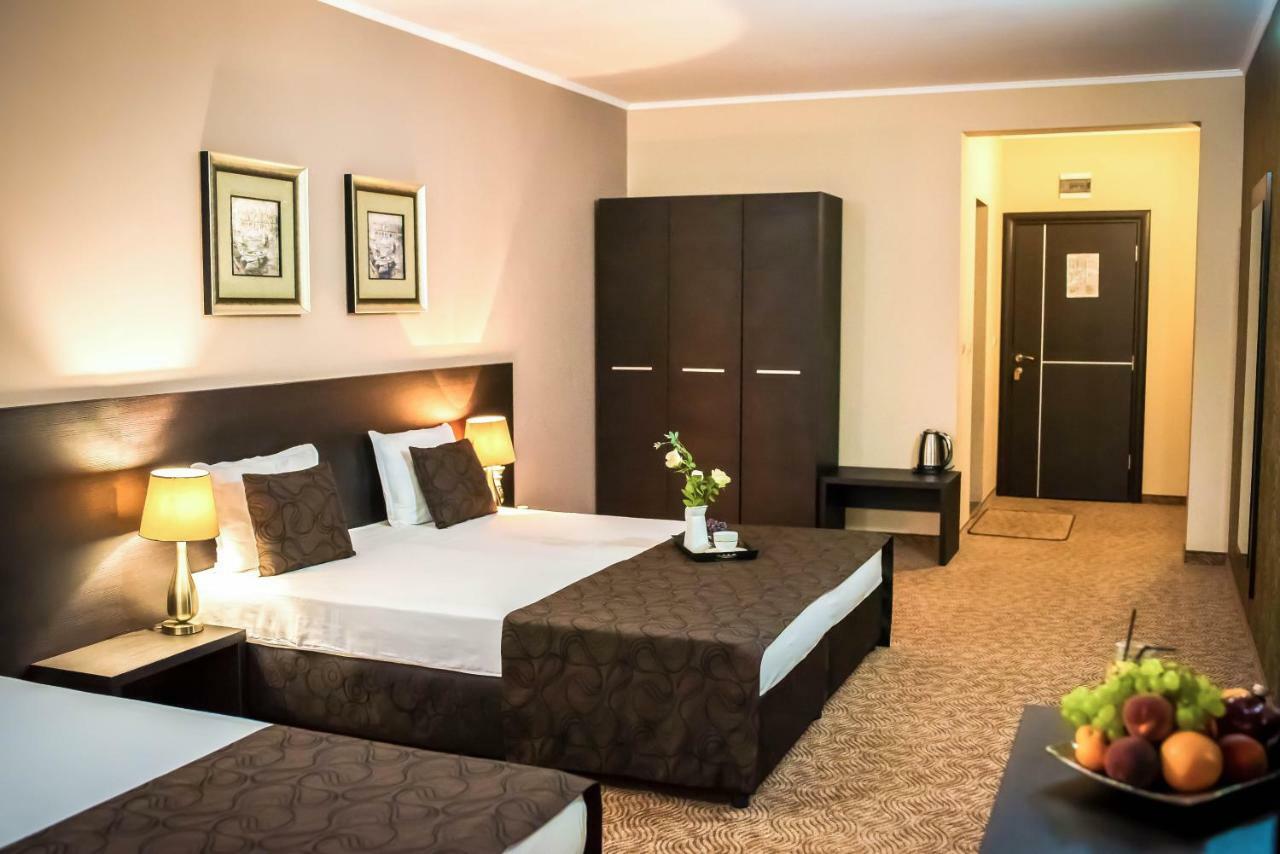 Central Plaza Hotel Pomorie Exterior foto