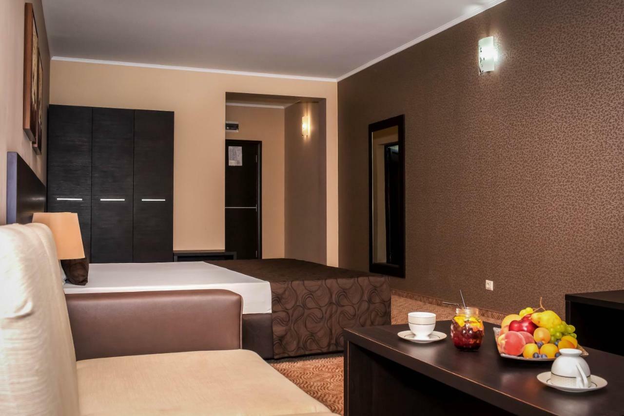 Central Plaza Hotel Pomorie Exterior foto