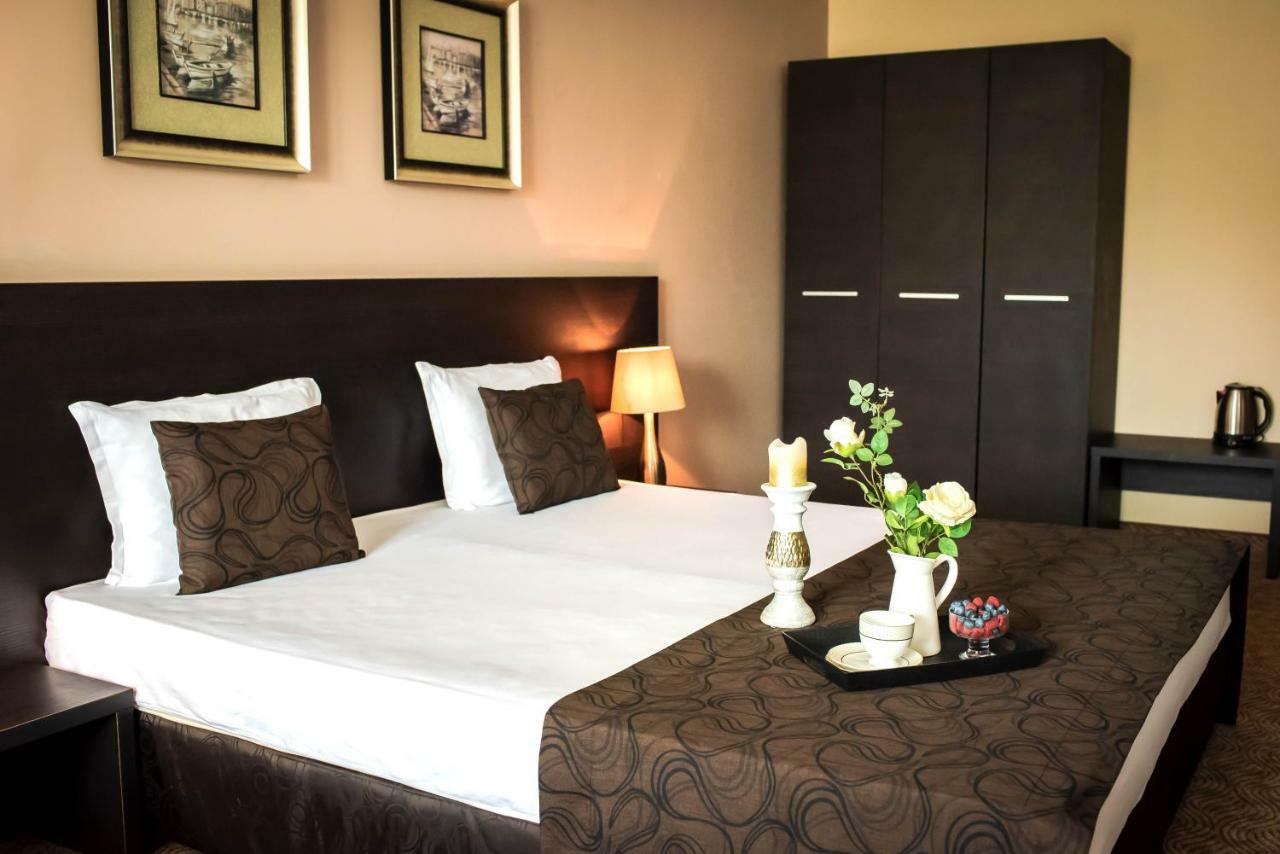 Central Plaza Hotel Pomorie Exterior foto